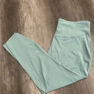 Lululemon Wunder Train High Rise tight